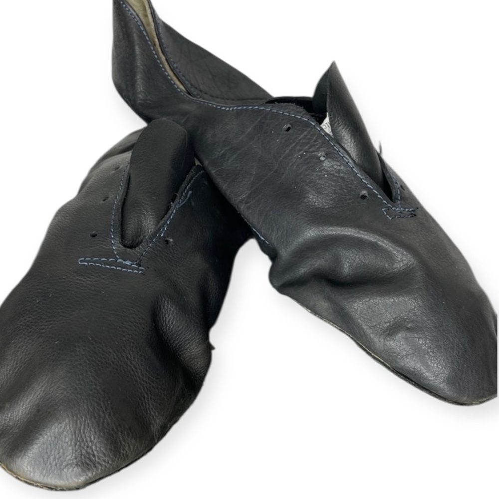 Black Leather Dance Shoes‎
